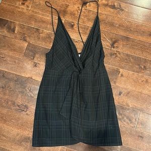 Beautiful deep cut v neck Aritzia Tank